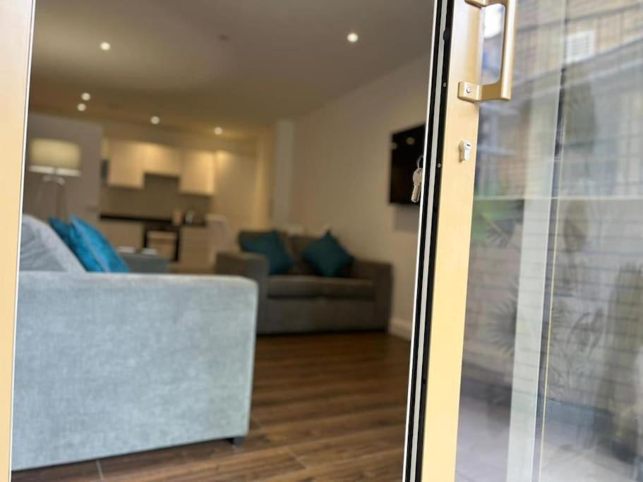 Spacious, Bright & Modern 1 & 2 Bed Apartments At Sligo House - Central Watford Watford  Luaran gambar