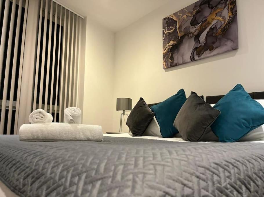 Spacious, Bright & Modern 1 & 2 Bed Apartments At Sligo House - Central Watford Watford  Luaran gambar